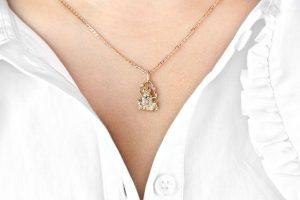 Why You Should Always Buy Necklaces Second-Hand