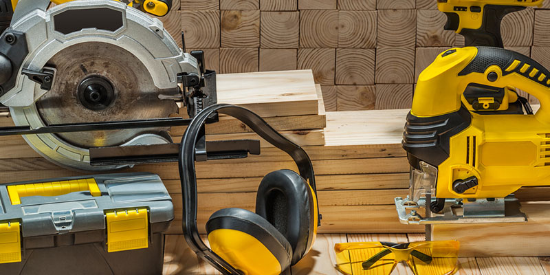 Should You Buy Power Tools New or from a Pawn Shop?
