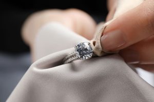 Must-Know Tips to Buy Rings at a Pawn Shop